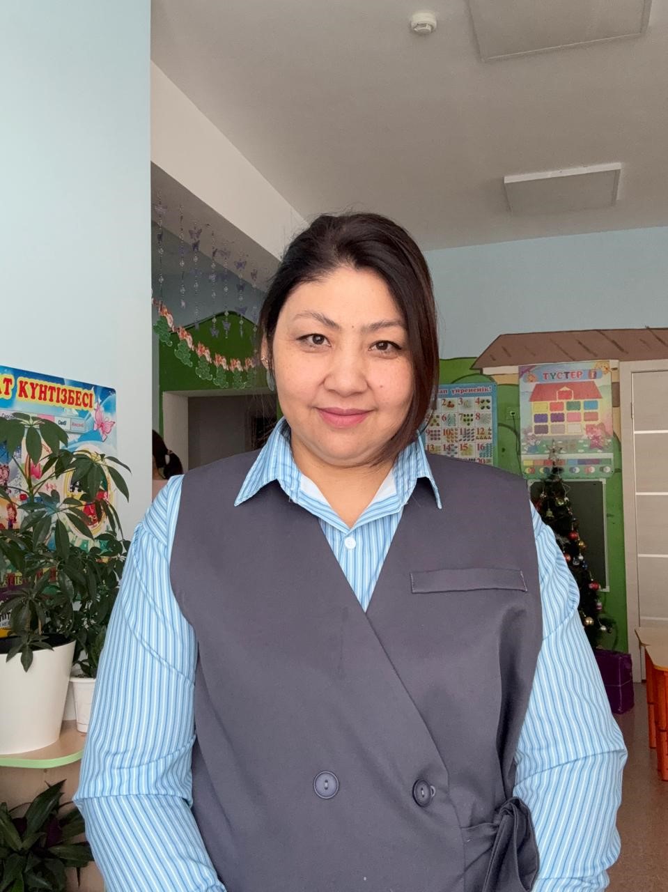 Воспитатель