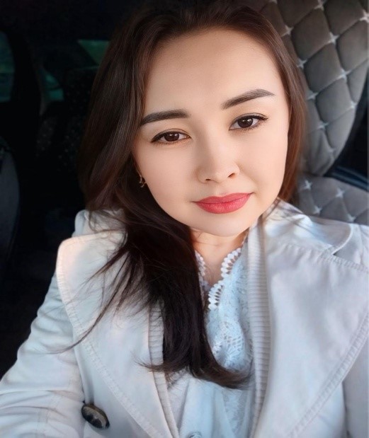 Воспитатель